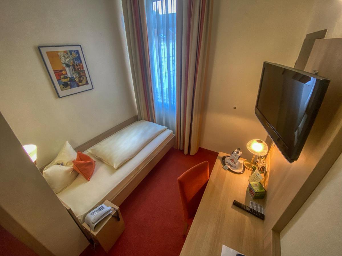 קרלסרוהה City Partner Hotel Berliner Hof מראה חיצוני תמונה