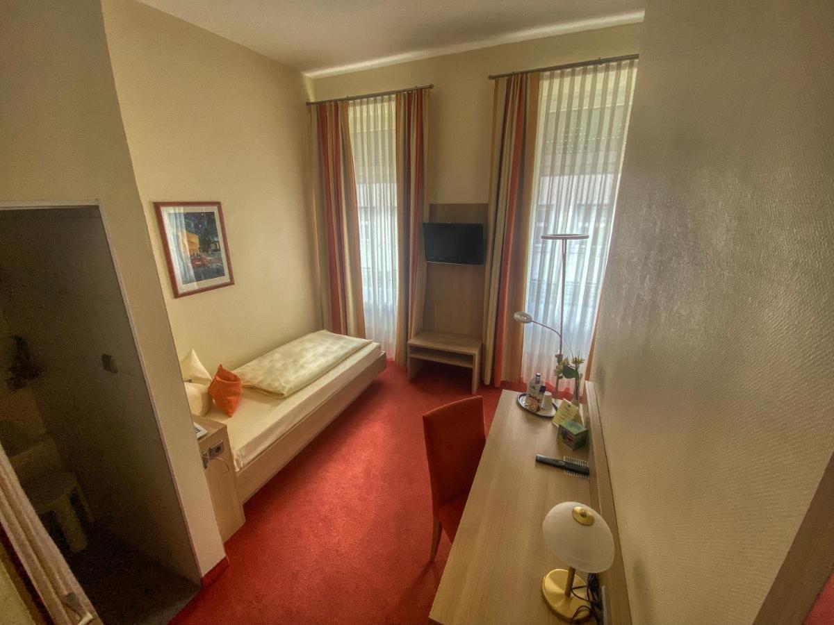 קרלסרוהה City Partner Hotel Berliner Hof מראה חיצוני תמונה